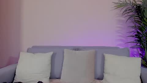 Snapshot of mia_daniellshot chatting on June 13, 12:36 pm Sarah Luna online show from June 13, 12:36 pm