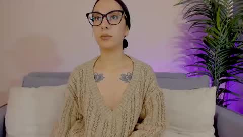 Snapshot of mia_daniellshot chatting on June 14, 1:35 pm Sarah Luna online show from June 14, 1:35 pm
