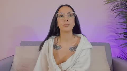 Snapshot of mia_daniellshot chatting on June 22, 1:19 pm Sarah Luna online show from June 22, 1:19 pm