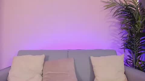 Snapshot of mia_daniellshot chatting on July 22, 6:32 pm Sarah Luna online show from July 22, 6:32 pm