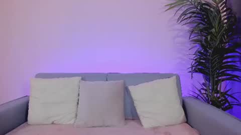 Snapshot of mia_daniellshot chatting on July 23, 5:00 pm Sarah Luna online show from July 23, 5:00 pm