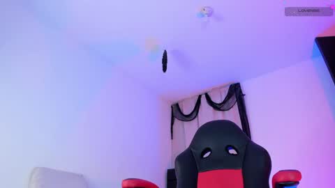 Mia online show from February 5, 10:33 pm