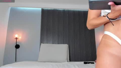 Mia Dollce online show from April 29, 10:52 am