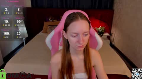 Snapshot of mia_e1fie chatting on November 21, 12:10 am mia_e1fie online show from November 21, 12:10 am