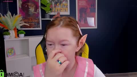 Snapshot of mia_ferd chatting on November 22, 3:16 am Mia online show from November 22, 3:16 am