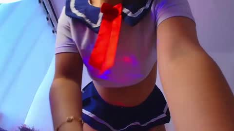 Mia flames online show from November 13, 9:25 pm