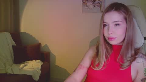 Mia online show from May 12, 5:54 pm