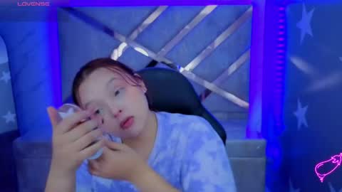 Snapshot of mia_foster_t chatting on June 8, 1:11 pm Mia online show from June 8, 1:11 pm