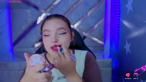 Snapshot of mia_foster_t chatting on June 13, 1:20 pm Mia online show from June 13, 1:20 pm