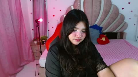 mia online show from April 25, 2:47 am