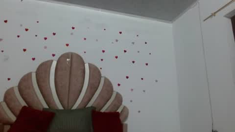 mia online show from June 17, 1:52 am