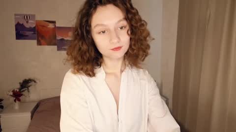 Snapshot of mia_frizz chatting on January 26, 9:40 am Mia online show from January 26, 9:40 am