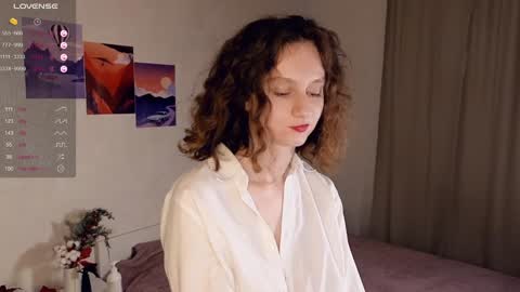 Snapshot of mia_frizz chatting on February 2, 1:52 pm Mia online show from February 2, 1:52 pm