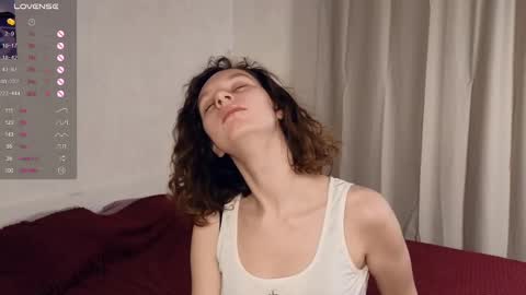 Snapshot of mia_frizz chatting on February 13, 1:37 pm Mia online show from February 13, 1:37 pm