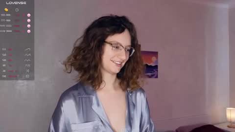 Snapshot of mia_frizz chatting on February 23, 10:28 am Mia online show from February 23, 10:28 am