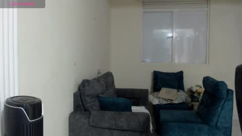 ZOE online show from April 30, 10:36 pm
