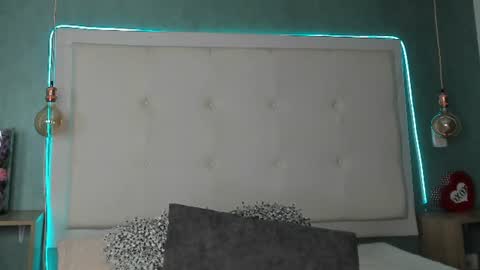 Snapshot of mia_gomez52 chatting on July 24, 12:36 pm mia online show from July 24, 12:36 pm