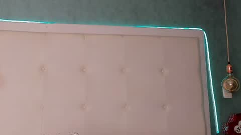 Snapshot of mia_gomez52 chatting on July 26, 1:40 pm mia online show from July 26, 1:40 pm