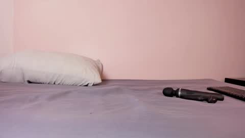  I am Mia  online show from February 23, 11:07 am