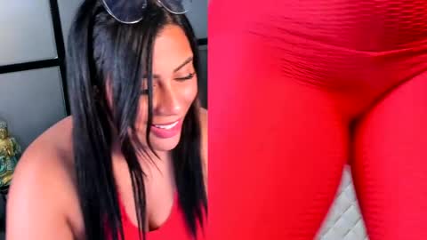Snapshot of mia_hotwife chatting on March 11, 7:25 pm Mia.... Nice to meet you thumb up me please its important online show from March 11, 7:25 pm