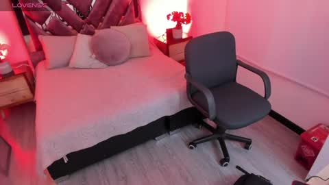 Val  online show from June 18, 4:02 am