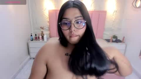 Snapshot of mia_jons20 chatting on July 23, 12:36 pm Naomi online show from July 23, 12:36 pm