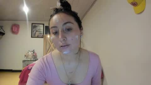 Snapshot of mia_kanee chatting on October 7, 9:01 pm mia kaneee online show from October 7, 9:01 pm