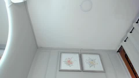 Mia online show from January 10, 10:36 pm