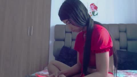 mia_kleim1 online show from February 4, 7:09 pm