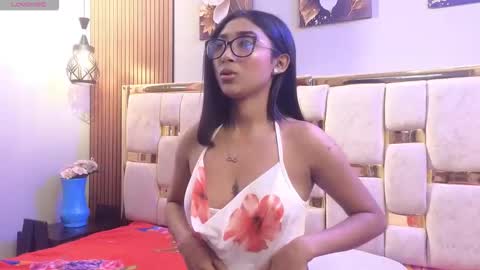 Mia.  online show from May 5, 10:56 am