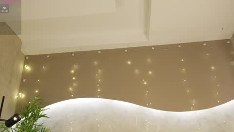 mia_lacy online show from April 29, 4:27 am
