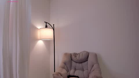 MIA LOVE   online show from January 9, 5:26 pm