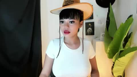 M I A online show from June 7, 4:16 am