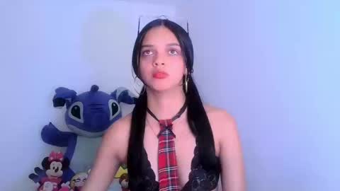 mia lucy 21 online show from March 25, 9:32 pm
