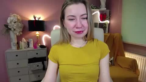 Snapshot of mia_luxx92 chatting on December 31, 11:20 am Mia online show from December 31, 11:20 am