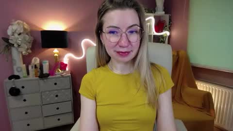 Snapshot of mia_luxx92 chatting on January 17, 11:17 am Mia online show from January 17, 11:17 am