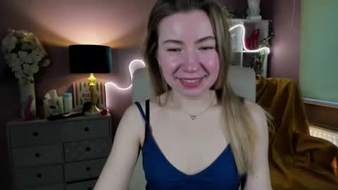 Snapshot of mia_luxx92 chatting on January 30, 7:39 am Mia online show from January 30, 7:39 am