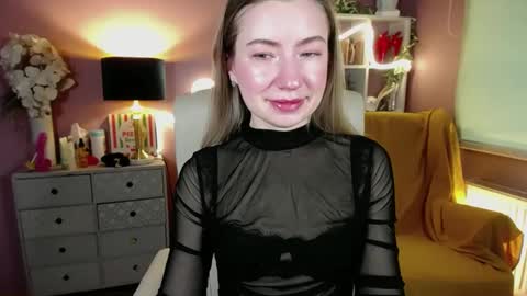 Snapshot of mia_luxx92 chatting on February 22, 7:34 am Mia online show from February 22, 7:34 am