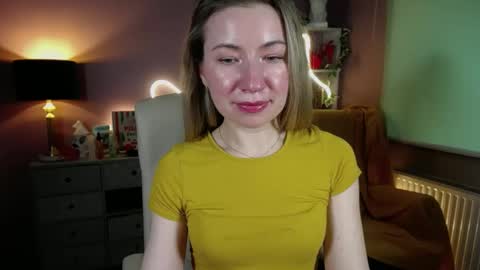 Snapshot of mia_luxx92 chatting on March 9, 2:32 pm Mia online show from March 9, 2:32 pm