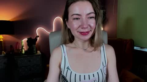 Snapshot of mia_luxx92 chatting on October 12, 1:21 pm Mia online show from October 12, 1:21 pm
