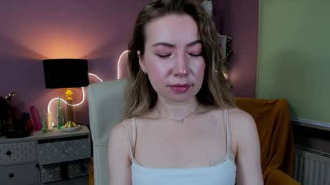 Snapshot of mia_luxx92 chatting on October 26, 7:36 am Mia online show from October 26, 7:36 am