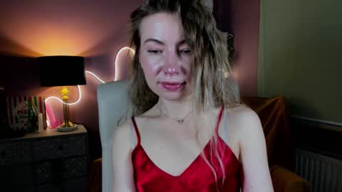 Snapshot of mia_luxx92 chatting on November 16, 2:44 pm Mia online show from November 16, 2:44 pm