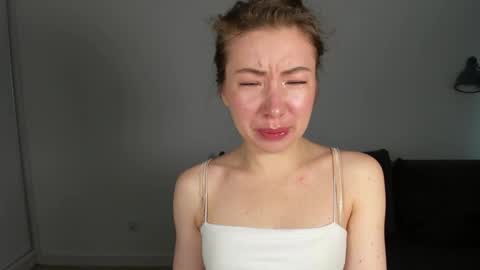 Mia online show from January 15, 7:46 am