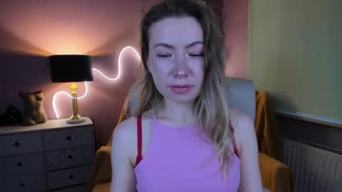 Mia online show from January 17, 7:46 am