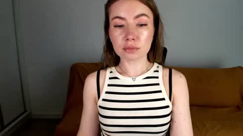 Snapshot of mia_luxx92 chatting on June 18, 9:47 am Mia online show from June 18, 9:47 am