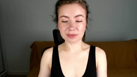 Snapshot of mia_luxx92 chatting on June 30, 6:25 am Mia online show from June 30, 6:25 am