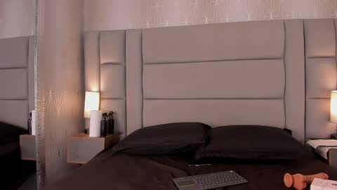    online show from November 15, 7:21 pm