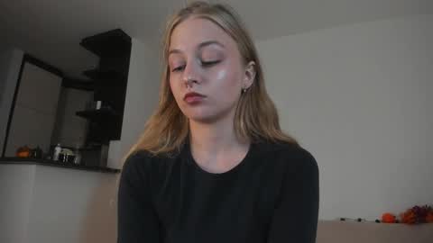 Mia here Appreciate your support online show from October 16, 3:13 pm