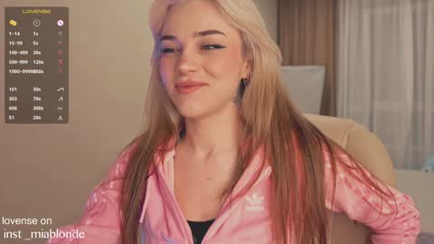 Snapshot of mia_milagros chatting on January 2, 11:16 pm mia_milagros online show from January 2, 11:16 pm