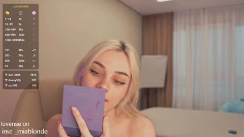 Snapshot of mia_milagros chatting on January 8, 6:20 am mia_milagros online show from January 8, 6:20 am